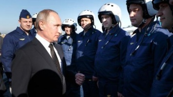 Владимир Путин лично осмотрел военно-технические новинки армии