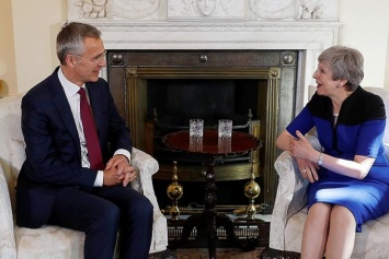 Генсек НАТО и премьер Британии обсудили российскую агрессию
