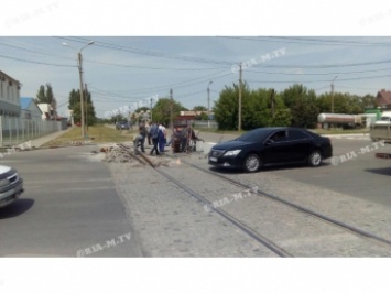 В Мелитополе из-за ремонта железнодорожного переезда частично перекрыто движение по объездной (фото)