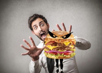 «Бонус» от шеф-повара: В московском Burger King обнаружили фастфуд с плесенью