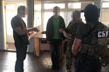 На Харьковщине пограничник брал взятки от жителей ОРДЛО за фиктивный переход границы