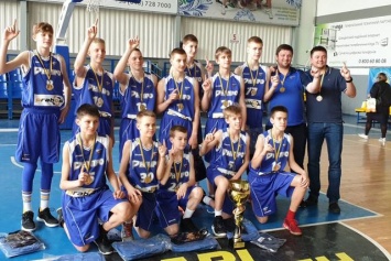 Днепровские спортсмены стали чемпионами Всеукраинской юношеской баскетбольной лиги