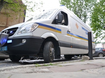 Во Львове подложили взрывчатку под автомобиль крупного застройщика, он не пострадал