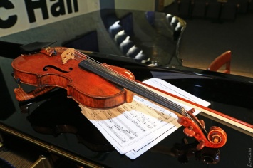 Как звучит скрипка за миллион евро: в Одессе прошел концерт уникальных струнных инструментов