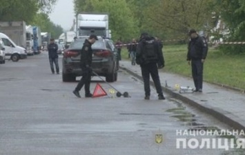 Взрыв автомобиля в Львове: стали известны подробности