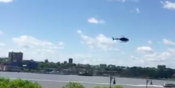 Падение вертолета в Нью-Йорке попало на видео
