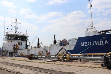 В порту Мариуполь начали углублять дно, - ФОТО