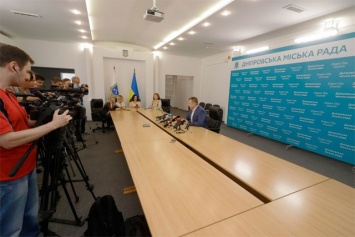 Борис Филатов назвал фамилии уволенных за коррупцию сотрудников мэрии Днепра
