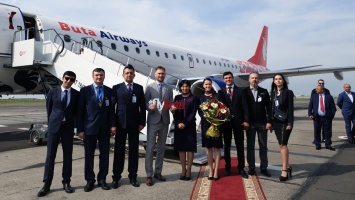Лоукостер из Азербайджана прислал в Одессу свой первый самолет