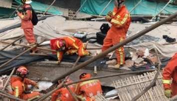 Обрушение крыши автосалона в Шанхае: погибли пять человек