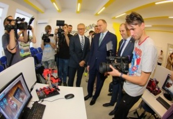 «Интерпайп» открыл лабораторию мехатроники в Днепровской Политехнике