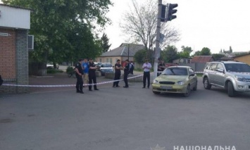 В Старобельске мужчина подорвал себя гранатой в помещении банка: злоумышленник погиб, шестеро ранены