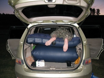Заночуй в мотеле: одесских водителей просят не спать в автомобиле у дороги