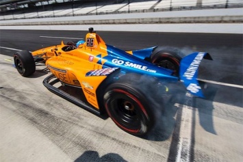 Indy 500: Алонсо показал 24-е время на тренировках