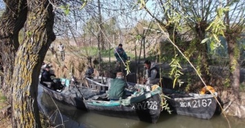 В Одесской области рыбаки перекрыли Дунай (ФОТО)