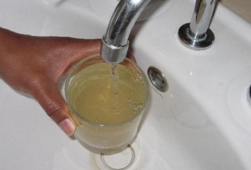 Тарифы водоканала повышены, а качество поставляемой воды понижено