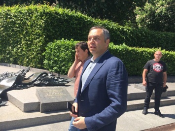 В день инаугурации Зеленского Портнов подаст заявления о преступлениях Порошенко