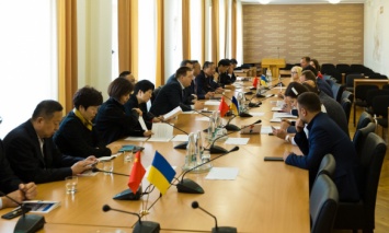 Новый этап сотрудничества между Китаем и Украиной в легпроме стартует в Харькове