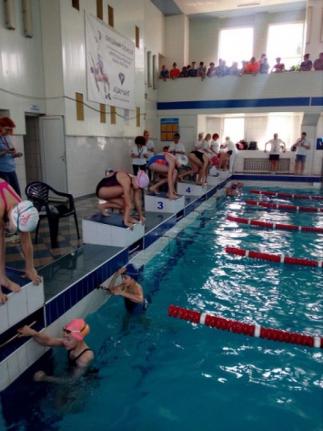 В Кривом Роге прошел городской чемпионат по плаванию