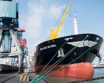 В январе-апреле порт Фирташа увеличил перевалку на 53%