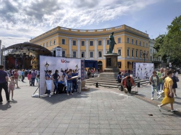 На выходных центр Одессы заполонили европейцы, - ФОТОРЕПОРТАЖ