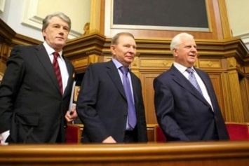 Экс-президенты Украины насмешили угрюмыми лицами на инаугурации: "Яныка не хватает"