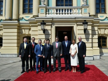 С кем встречался новый Президент Украины в день инаугурации и о чем говорил, - ФОТО