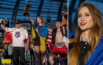 На чемпионате мира по запусканию бумажных самолетиков победила украинка (ВИДЕО)