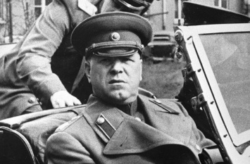 В Одессе закровоточил портрет маршала Жукова, - ФОТО