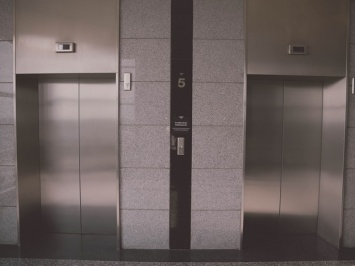 Насиловал в лифте: в Харькове задержали серийного маньяка