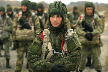 Коня на скаку остановит: Самые красивые и опасные женщины-солдаты России «пленили» иностранцев