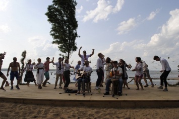 В Николаеве открыли общественное пространство на пляже «Чайка» в формате этнофестиваля