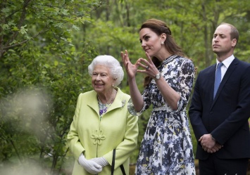 Кейт Миддлтон с принцем показали шедевральное творение королеве Елизавете II: ярче всех цветов