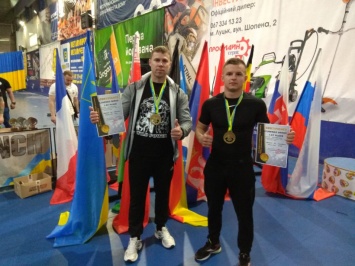 Преподаватель и студент УГПУ завоевали призовые места на Чемпионате мира по пауэрлифтингу