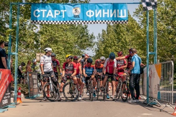 Украинские и молдавские велосипедисты погонялись за Кубком мэра в Теплодаре