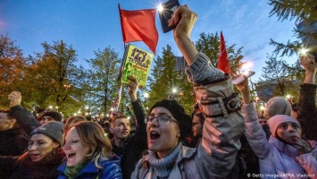 Комментарий: Протесты в Екатеринбурге как пример для всей России