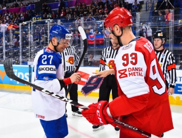 ЧМ-2019 по хоккею: Латвия обыграла Норвегию, Словакия в тяжелом матче победила Данию (видео)