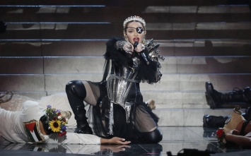 Мадонна на смогла скрыть провал на Евровидении: "Никакая молитва не спасет"