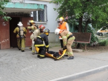 В Мелитополе во время учений "взорвали" квартиру (фото)
