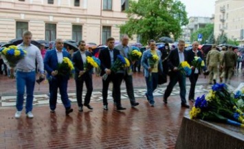 В Днепре отметили 158-ю годовщину перезахоронения Тараса Шевченко