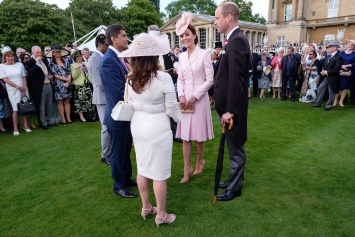 Вечер в саду: принц Уильям и Кейт посетили королевский прием на свежем воздухе