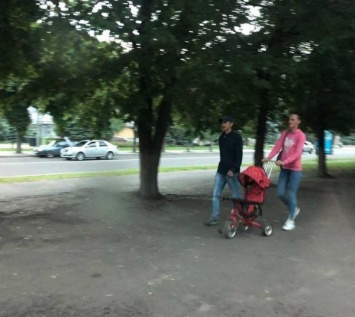 В Павлограде парочка маскируется под родителей и обчищает детсады