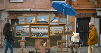 Художник Бэнкси выставил свою новую работу в Венеции