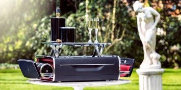 Rolls-Royce выпустила автомобильный холодильник по цене спорткара: видео