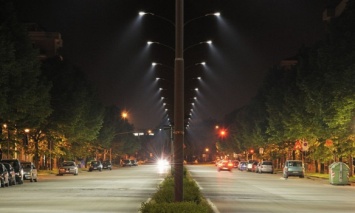 В Украине при проектировании уличного освещения теперь необходимо учитывать высоту зеленых насаждений, - Минрегион