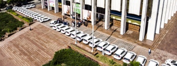 Японцы передали украинским экологам 40 автомобилей: еще одна служба будет ездить на гибридах