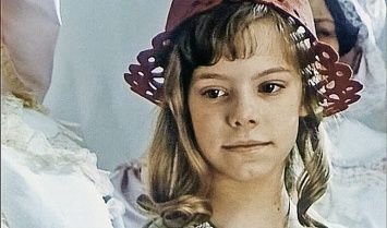 «Ты самая страшная девочка Советского Союза!»: Яну Поплавскую травили в школе