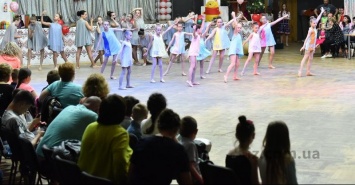Концерт, мастер-классы и сладости - в Запорожье прошел теплый семейный праздник