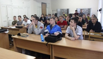 Двойной эффект: ДТЭК Донецкие электросети предложил студентам работу