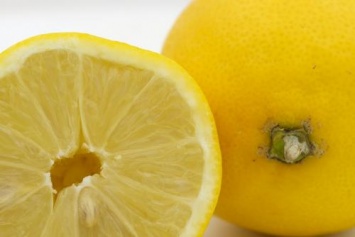 Дефицит витамина C: Ученые назвали видимые симптомы